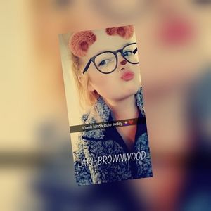 Meet your Posher, Allyson